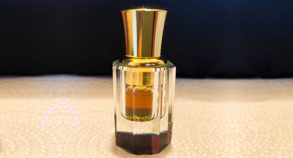 How To Apply Oud Oil?